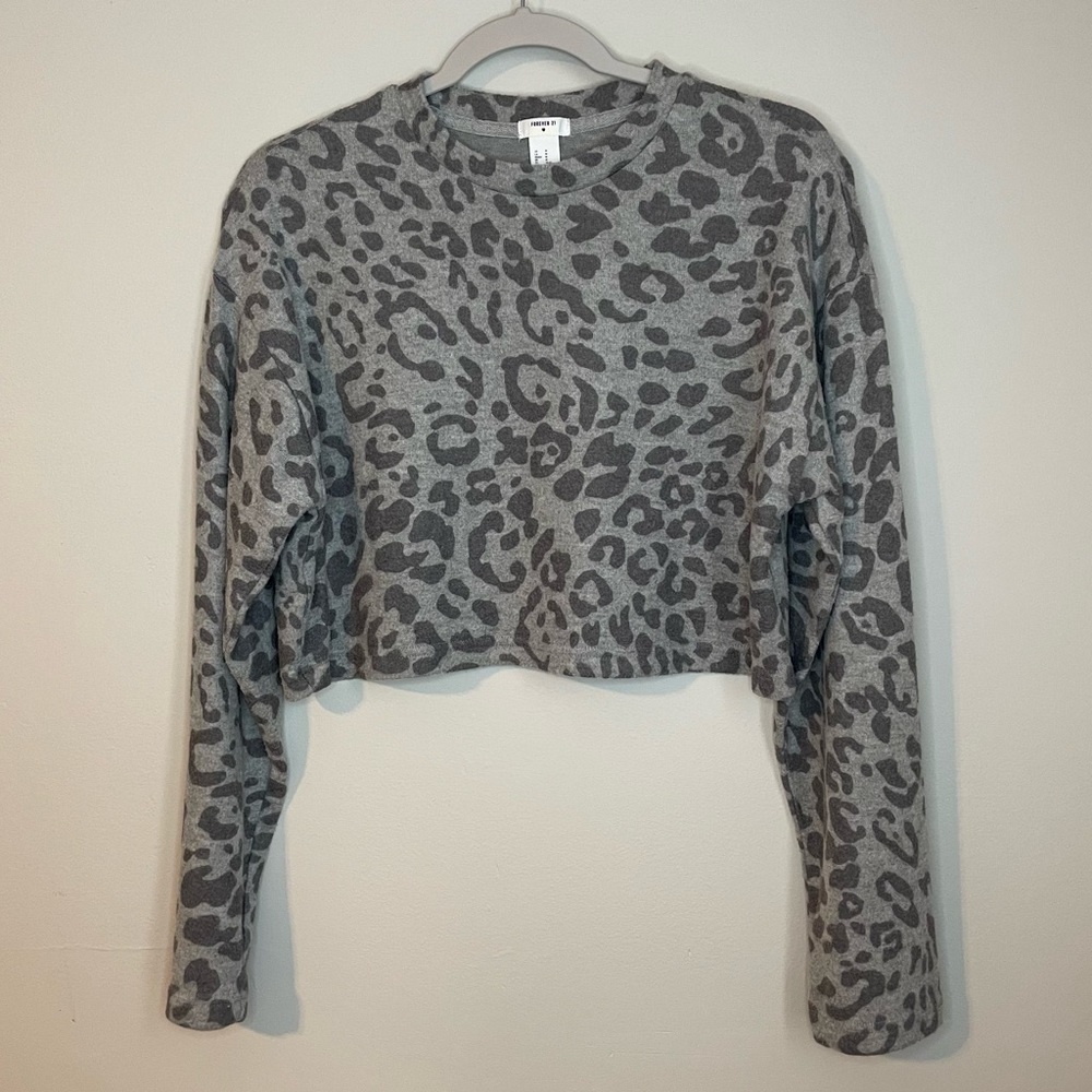 Super soft Forever 21 Crop Top Sweater